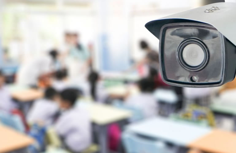 教育現場でのビデオ監視
